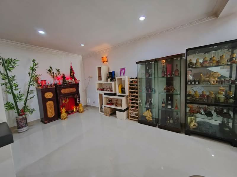 2-storey Terraced House for Sale in Bandar Mahkota Cheras (Cheras) - Eric Tan - Living Room - PropertyGuru.com.my