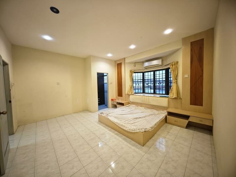 Rumah Teres 2 Tingkat untuk Dijual di Station 18 (Ipoh) - Lee Muzi - Bedroom - PropertyGuru.com.my