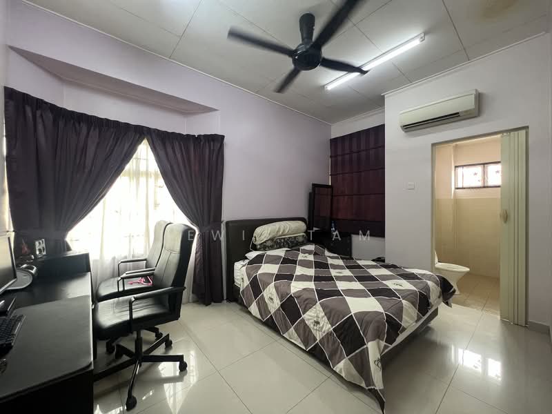 2-storey Terraced House for Sale in Bandar Mahkota Cheras (Cheras) - Lewis Tam - PropertyGuru.com.my
