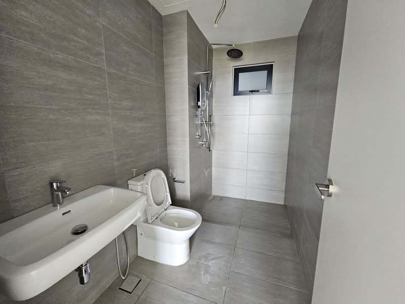 Servis Apartment untuk Dijual di Residensi Ava @ Kiara Bay - Tan Y.W. - Bathroom - PropertyGuru.com.my