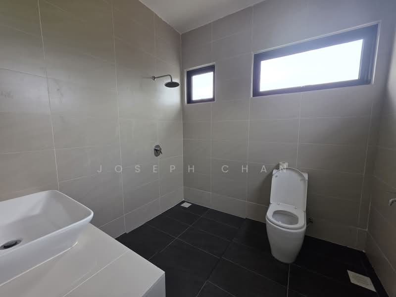 Semi-Detached House for Sale in Shah Alam (Selangor) - Joseph Chan - Bathroom - PropertyGuru.com.my
