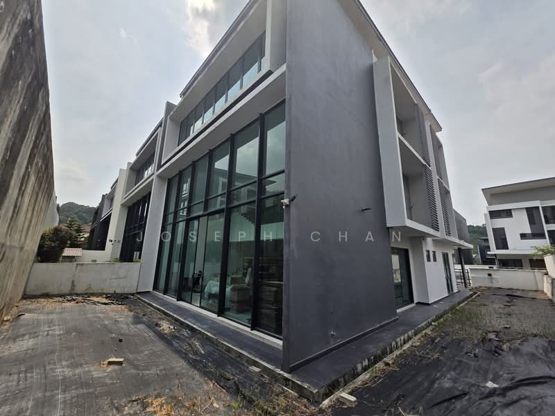 Semi-Detached House for Sale in Shah Alam (Selangor) - Joseph Chan - Exterior - PropertyGuru.com.my