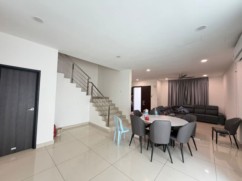 Rumah Kluster untuk Dijual di Skudai (Johor) - Ian Chen - Living Room - PropertyGuru.com.my