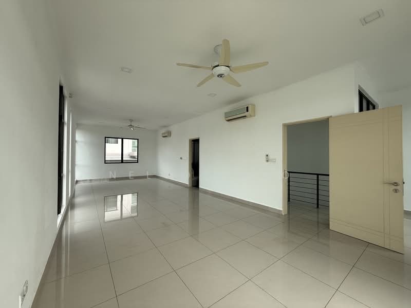 3-storey Terraced House for Sale in Puchong (Selangor) - Nelson Woo - Living Room - PropertyGuru.com.my