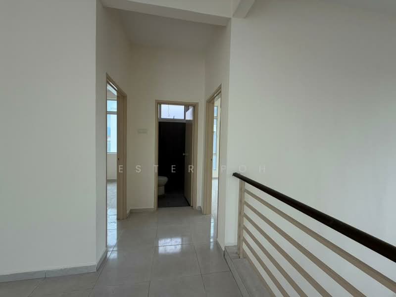 Rumah Banglo untuk Dijual di Taman Senawang Perdana (Senawang) - Ester Poh - Corridor - PropertyGuru.com.my