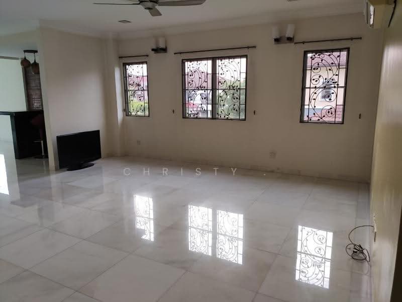 Semi-Detached House for Sale in Bandar Putra Permai (Seri Kembangan) - Christy Chan - PropertyGuru.com.my