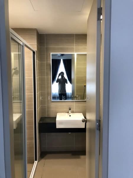 Servis Apartment untuk Disewa di 28 Boulevard - Kris Ho - Bathroom - PropertyGuru.com.my