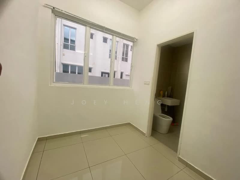 2-storey Terraced House for Rent in Taman Ara Sendayan (Bandar Sri Sendayan) - Joey Heng - Bathroom - PropertyGuru.com.my