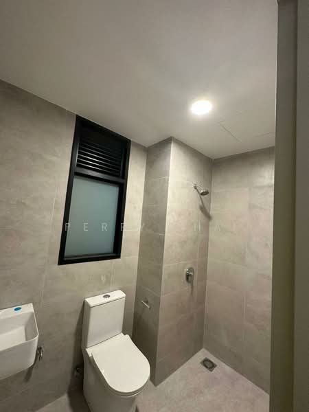Servis Apartment untuk Disewa di Arunya @ KL North - Perry Chai - Bathroom - PropertyGuru.com.my