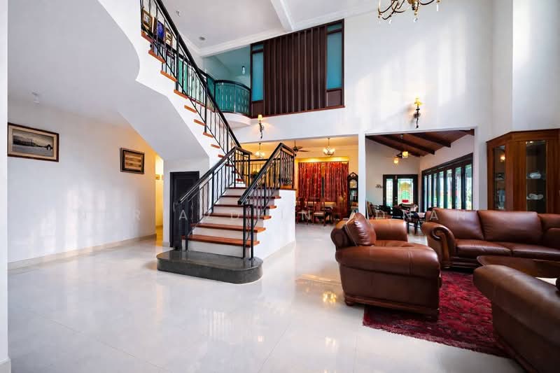Rumah Banglo untuk Dijual di Usj 17 (Subang Jaya) - Nor Azdlin Adnan - Living Room - PropertyGuru.com.my