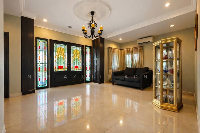 Rumah Banglo untuk Dijual di Usj 17 (Subang Jaya) - Nor Azdlin Adnan - Living Room - PropertyGuru.com.my