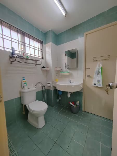Bungalow for Sale in Taman Seri Damai (Kajang) - Eric Tan - Bathroom - PropertyGuru.com.my