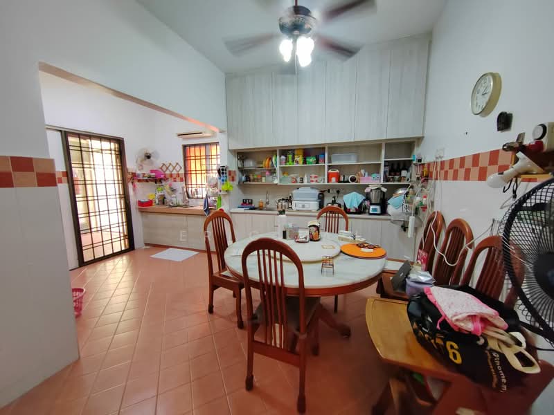 Bungalow for Sale in Taman Seri Damai (Kajang) - Eric Tan - Kitchen - PropertyGuru.com.my