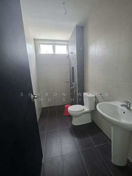 Semi-Detached House for Sale in Bukit Indah (Iskandar Puteri (Nusajaya)) - Sharon Wong Shu Shien - Bathroom - PropertyGuru.com.my