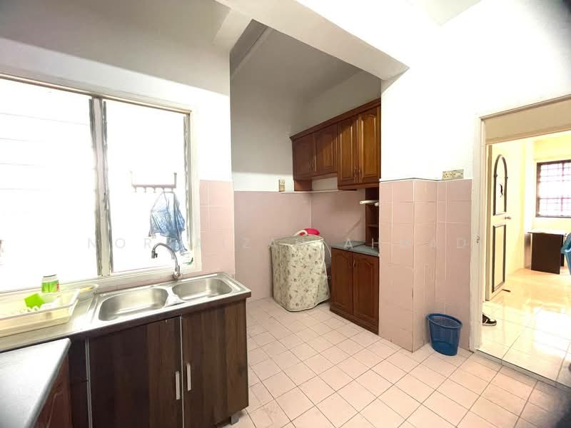 Condominium for Sale at Evergreen Park Acorn & Hazel - Norfaizah Ahmad - Kitchen - PropertyGuru.com.my
