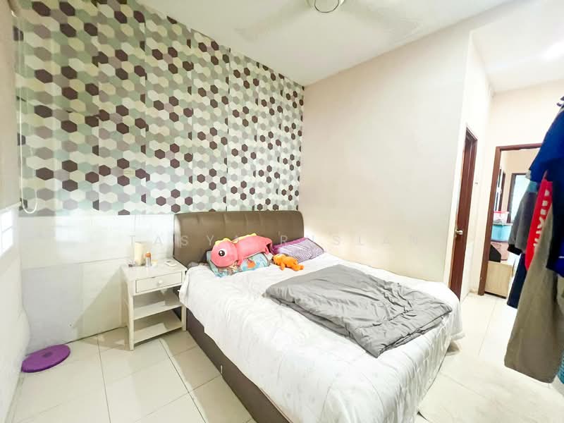 Rumah Teres 1 Tingkat untuk Dijual di Telok Panglima Garang (Selangor) - Tasya Ruslan - Bedroom - PropertyGuru.com.my