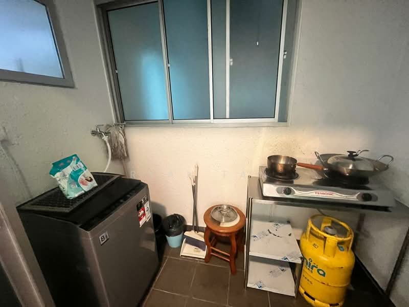 Service Residence for Sale at Serviced Residence @ Razak City Residences (RC Residences) - Ryan Tan - Kitchen - PropertyGuru.com.my