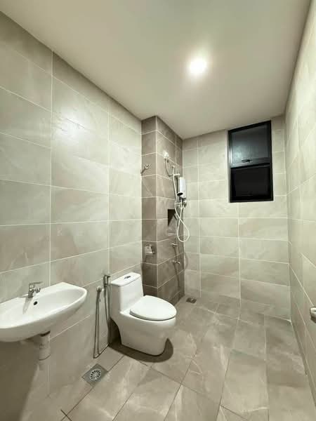 Rumah Teres 2 Tingkat untuk Disewa di Bandar Baru Permas Jaya (Permas Jaya) - Kelly Chiam - Bathroom - PropertyGuru.com.my