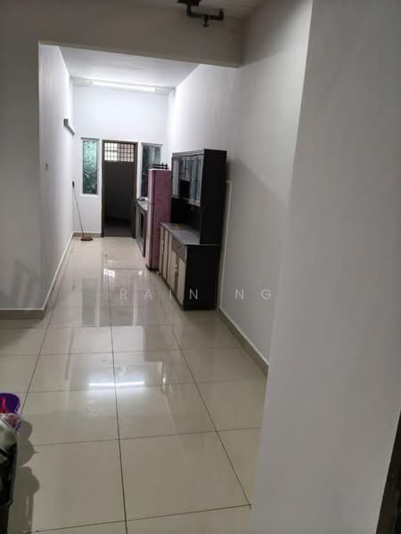 Servis Apartment untuk Disewa di SuriaMas Suites - Rain Ng - Kitchen - PropertyGuru.com.my