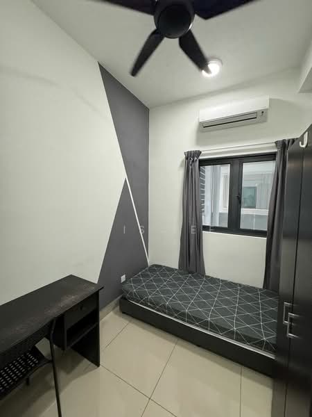 Condominium for Rent at Parkhill Residence - Iris Lee - Bedroom - PropertyGuru.com.my