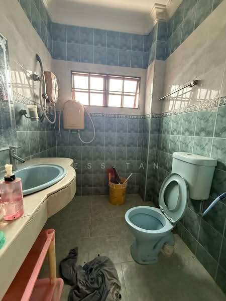 2-storey Terraced House for Sale in Taman Wangsa Permai (Kepong) - Tess Tan - Bathroom - PropertyGuru.com.my
