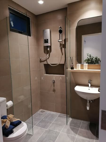 Service Residence for Sale at D'Nuri Residences @ Kwasa Damansara - AK TAY - Bathroom - PropertyGuru.com.my