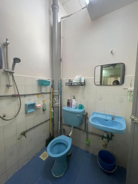 1-storey Terraced House for Sale in Taman Bidara (Selayang) - Sean Yong - Bathroom - PropertyGuru.com.my