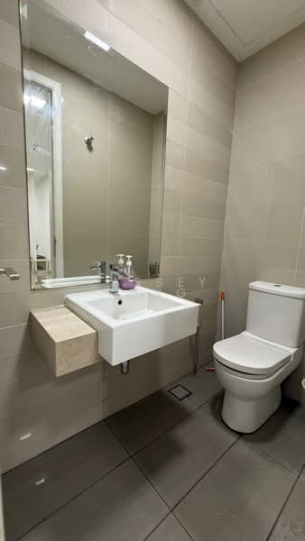 Servis Apartment untuk Disewa di Serviced Residence @ Binjai 8 - Cassey Yong - Bathroom - PropertyGuru.com.my