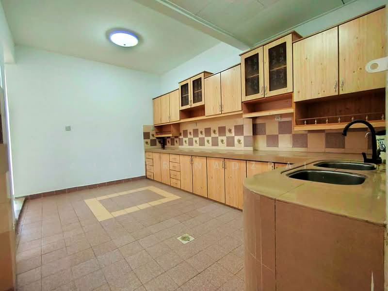 2-storey Terraced House for Sale in Bandar Baru Bangi (Selangor) - Ammeer Nadzrai - Kitchen - PropertyGuru.com.my