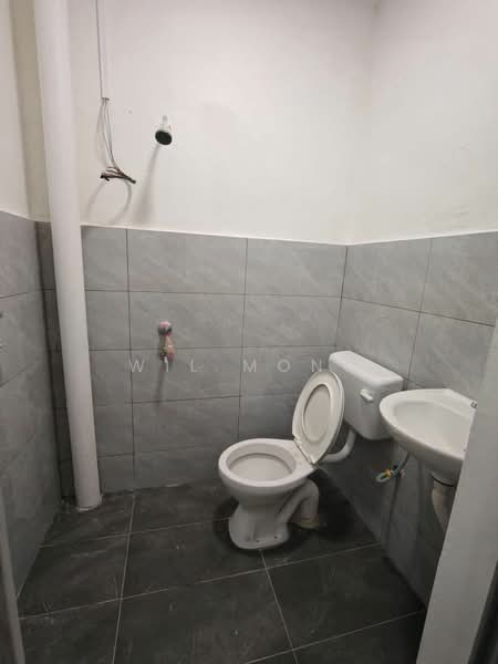 2-storey Terraced House for Sale in Taman Desa Cemerlang (Ulu Tiram) - Wil Mong - Bathroom - PropertyGuru.com.my