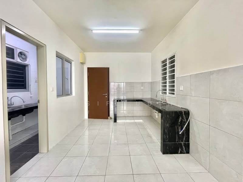 Apartment for Rent at Residensi Tasikmas - Hasif Ludin - Kitchen - PropertyGuru.com.my