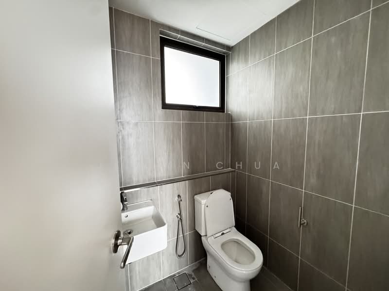 Service Residence for Sale at The Pulse Residence - Jeslyn Chua - Bathroom - PropertyGuru.com.my