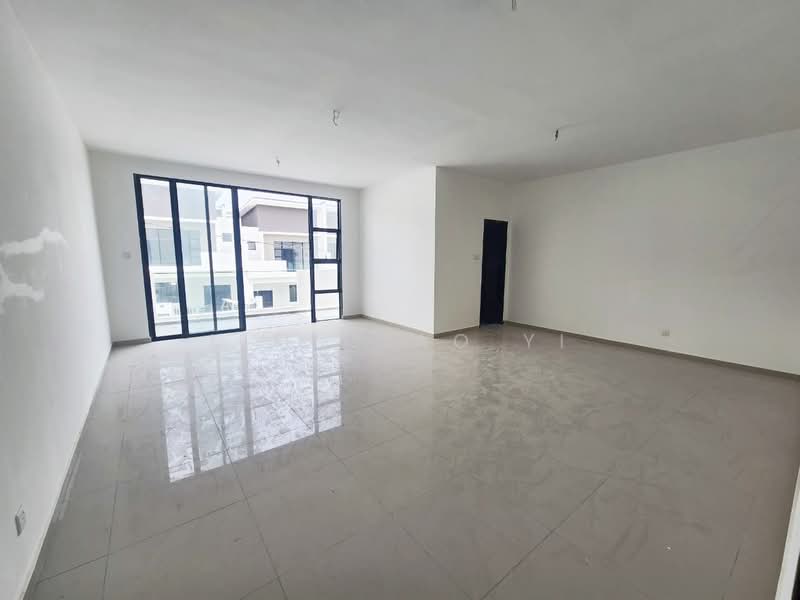 Rumah Teres 2 Tingkat untuk Dijual di Taman Banang Jaya (Batu Pahat) - Lim Qiao Yi - Living Room - PropertyGuru.com.my