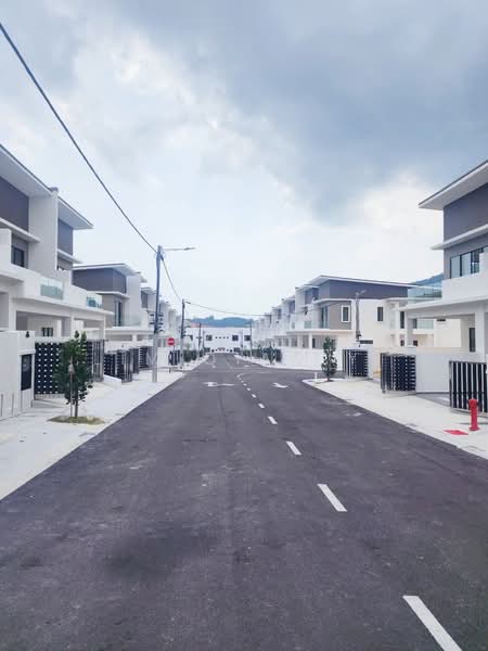 Rumah Teres 2 Tingkat untuk Dijual di Taman Banang Jaya (Batu Pahat) - Lim Qiao Yi - Exterior - PropertyGuru.com.my