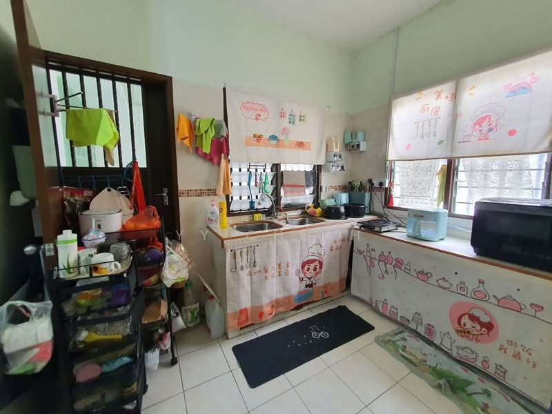 2-storey Terraced House for Sale in Taman Pengkalan Utama (Lahat) - YY Cheah - Kitchen - PropertyGuru.com.my