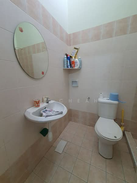 2-storey Terraced House for Sale in Taman Pengkalan Utama (Lahat) - YY Cheah - Bathroom - PropertyGuru.com.my