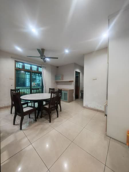 Rumah Berkembar untuk Dijual di Taman Sutera Utama (Skudai) - Chris Liew - Dining Room - PropertyGuru.com.my