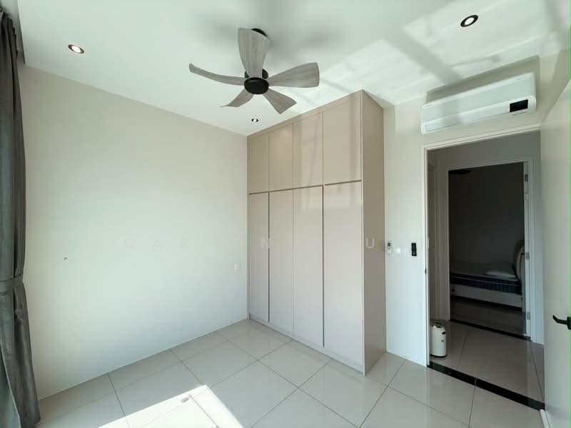Kondominium untuk Dijual di QuayWest Residence - Carson Chuah - Bedroom - PropertyGuru.com.my