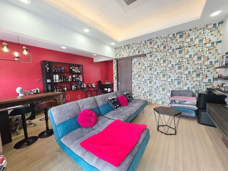 Rumah Teres 3 Tingkat untuk Dijual di Bandar Nusa Rhu (Shah Alam) - Joseph Chan - Living Room - PropertyGuru.com.my