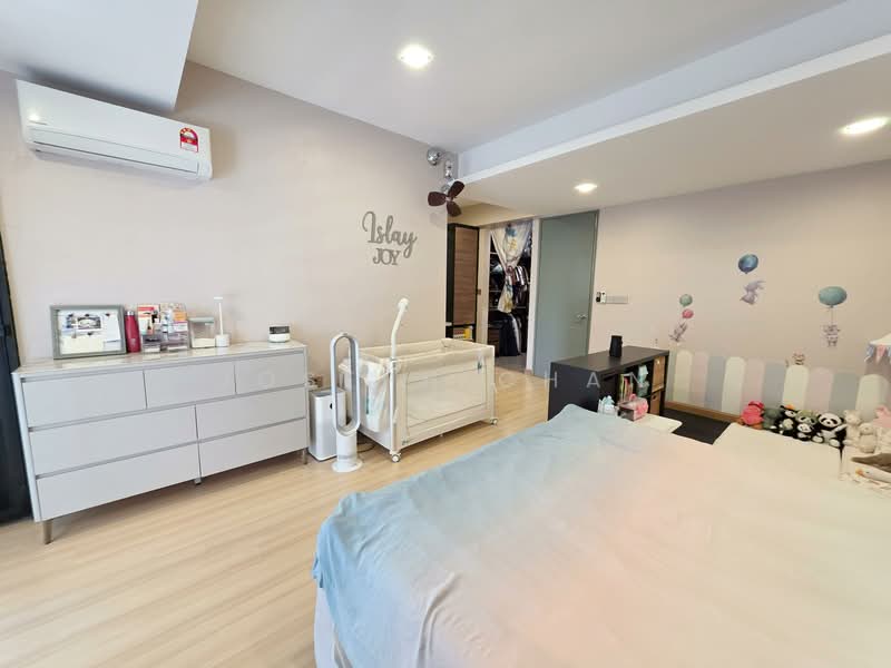 Rumah Teres 3 Tingkat untuk Dijual di Bandar Nusa Rhu (Shah Alam) - Joseph Chan - Bedroom - PropertyGuru.com.my