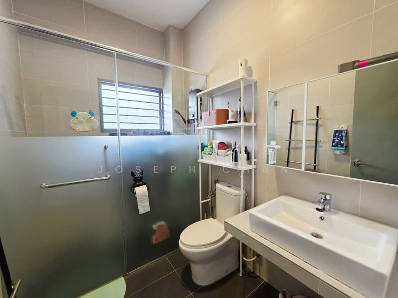 Rumah Teres 3 Tingkat untuk Dijual di Bandar Nusa Rhu (Shah Alam) - Joseph Chan - Bathroom - PropertyGuru.com.my