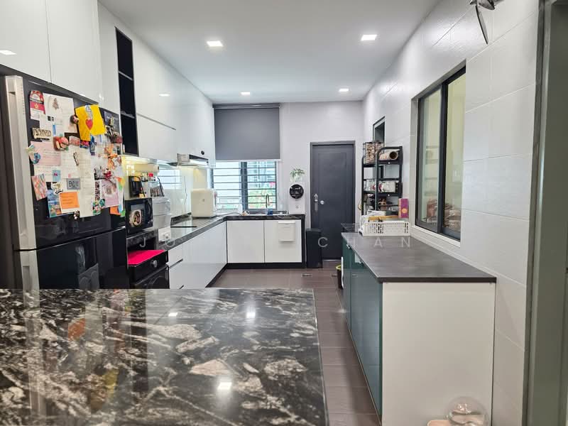 Rumah Teres 3 Tingkat untuk Dijual di Bandar Nusa Rhu (Shah Alam) - Joseph Chan - Kitchen - PropertyGuru.com.my