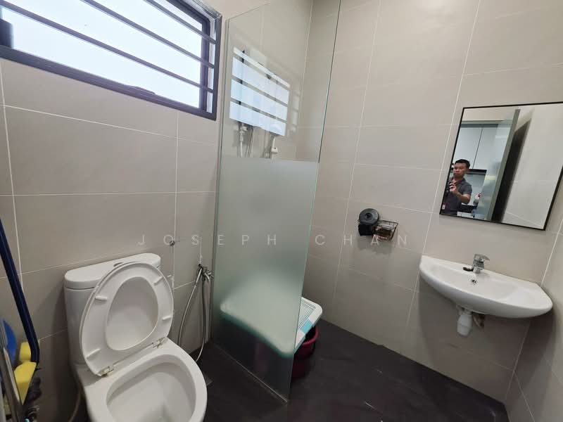 Rumah Teres 3 Tingkat untuk Dijual di Bandar Nusa Rhu (Shah Alam) - Joseph Chan - Bathroom - PropertyGuru.com.my