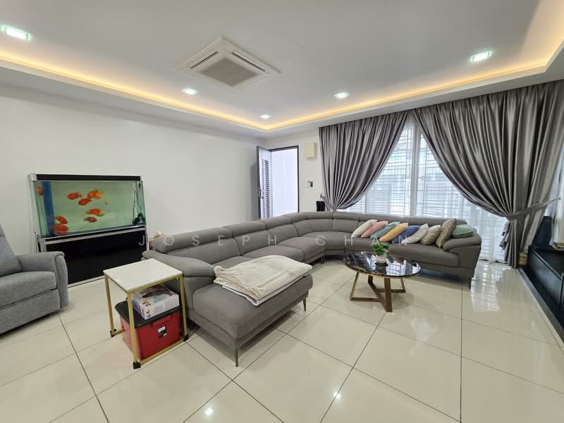 Rumah Teres 3 Tingkat untuk Dijual di Bandar Nusa Rhu (Shah Alam) - Joseph Chan - Living Room - PropertyGuru.com.my