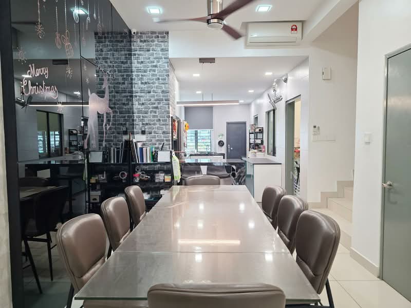 Rumah Teres 3 Tingkat untuk Dijual di Bandar Nusa Rhu (Shah Alam) - Joseph Chan - Dining Room - PropertyGuru.com.my