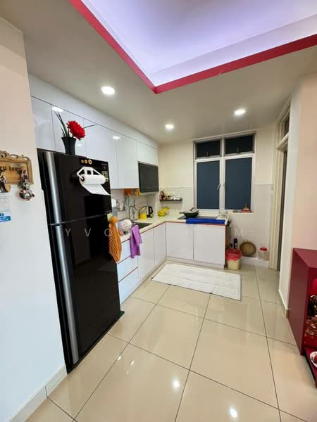 Service Residence for Sale at D'Ambience Residences (Pangsapuri Ikatan Flora) - Yvonne Lim - Kitchen - PropertyGuru.com.my
