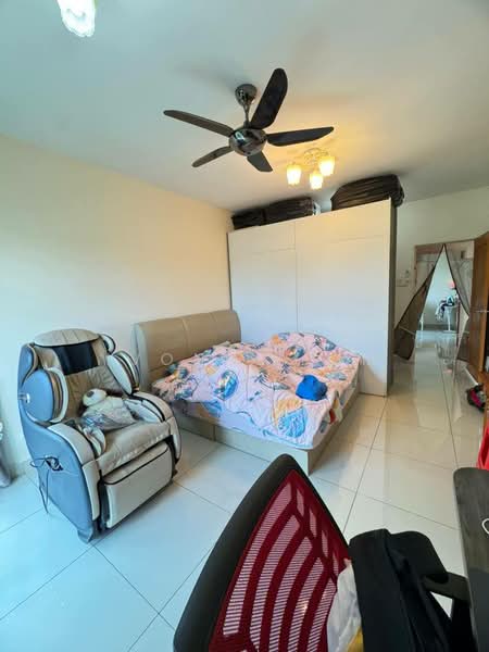 Service Residence for Sale at D'Ambience Residences (Pangsapuri Ikatan Flora) - Yvonne Lim - Bedroom - PropertyGuru.com.my
