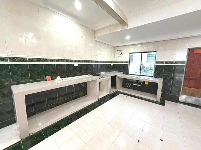 1-storey Terraced House for Sale in Taman Puteri Wangsa (Ulu Tiram) - Kino Jaw - Kitchen - PropertyGuru.com.my