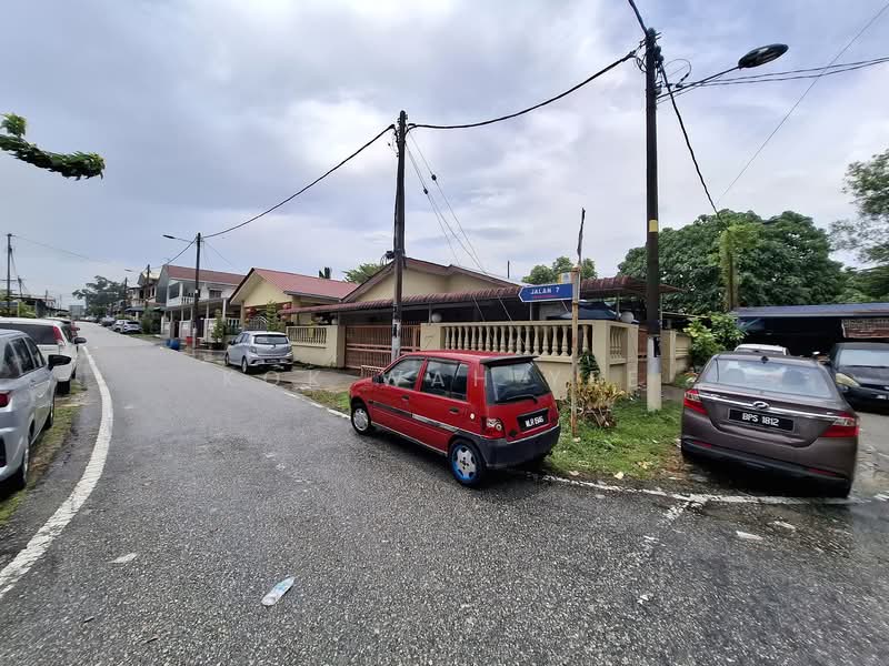 Bungalow for Sale in Kampung Seri Indah A (Sungai Buloh) - Kok Wah Yee - Exterior - PropertyGuru.com.my
