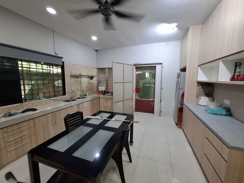 Bungalow for Sale in Kampung Seri Indah A (Sungai Buloh) - Kok Wah Yee - Kitchen - PropertyGuru.com.my